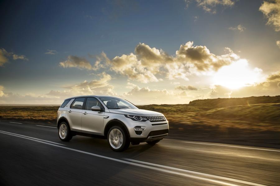  Land Rover Discovery Sport HSE Luxury 2015 года  (фото 36 из 62)